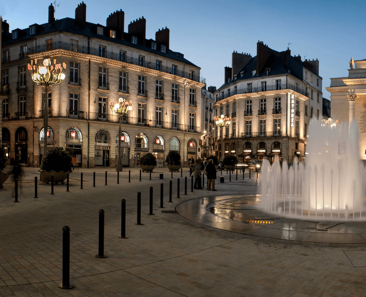 Aménagement de la Place Graslin à Nantes et Mise en Lumière BlueARC